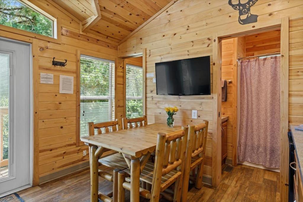 Deluxe Little Cabin 2 Min Stroll To Kern River Kernville Εξωτερικό φωτογραφία
